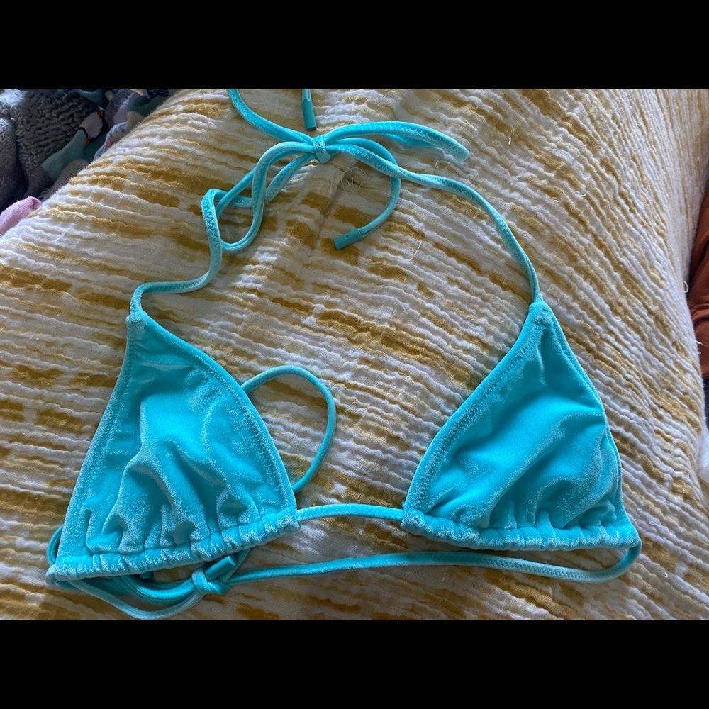 Triangl Suit! - Picture 2 of 5